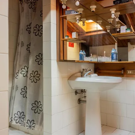 Casa Menek, Ospitar Darfo Boario Terme