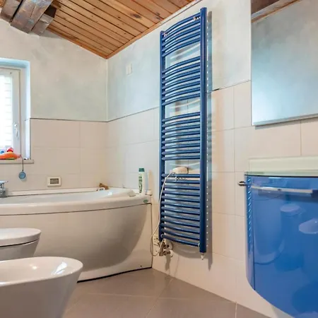 Casa Menek, Ospitar * Boario Terme