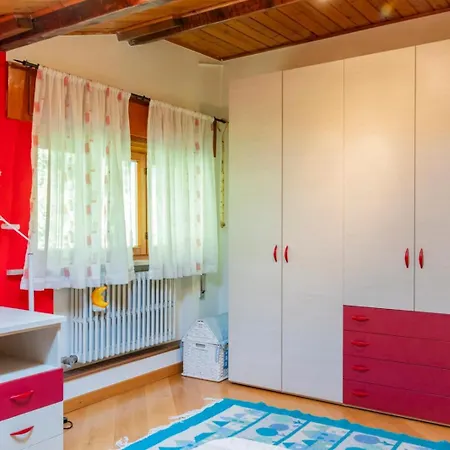 Casa Menek, Ospitar * Boario Terme